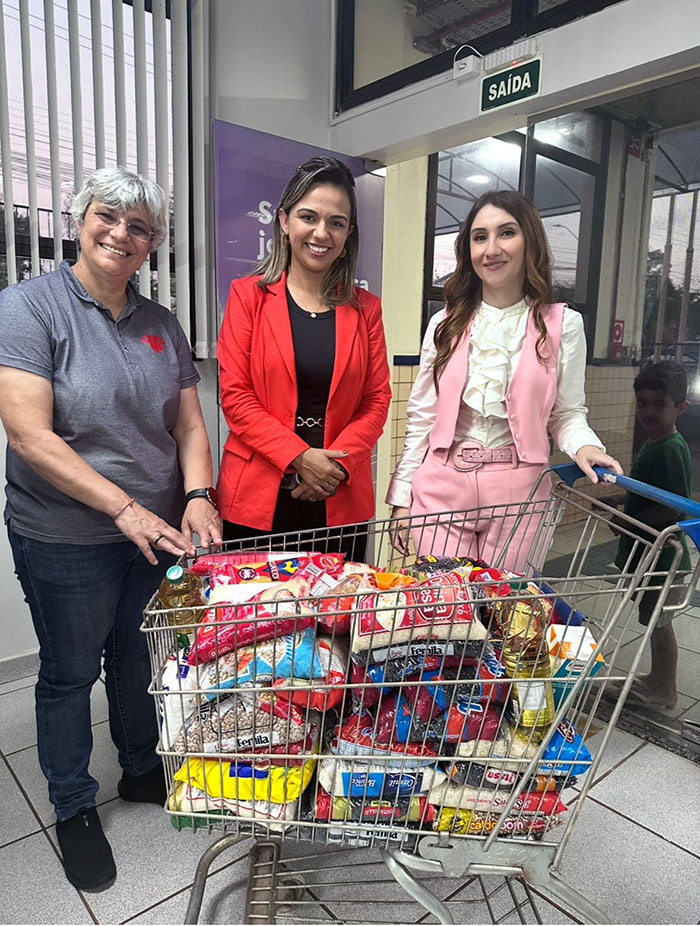 Curso de Direito realiza doação de alimentos do Trote Solidário à Associação Fraternidade Aliança